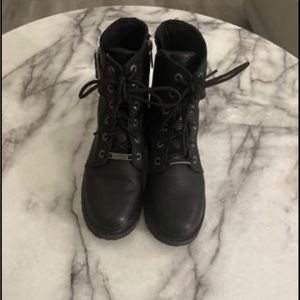 Women’s motorcycle riding boots